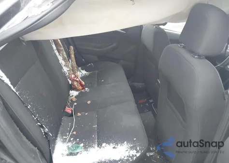 2016 Ford Focus Se from USA, damaged, VIN 1FADP3F2XGL292276